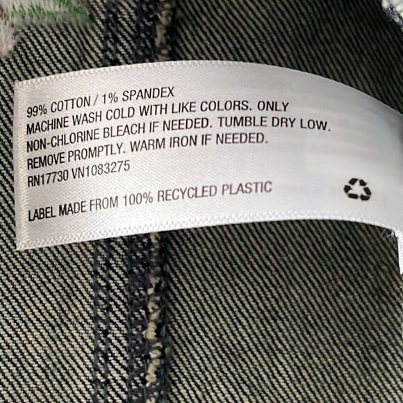 NWT-Universal Thread Homemade Floral Embroidered Medium Wash Jean Jacket- Medium - Picture 13 of 13